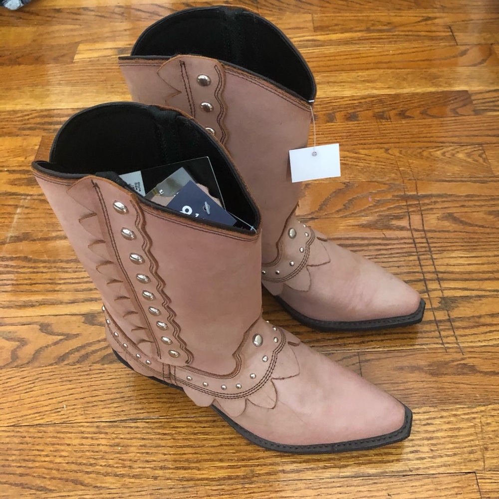 Women’s cowboy boots